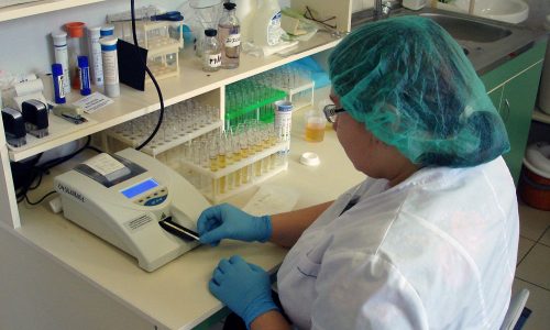 Для диагностики большинства заболеваний необходимо сдавать биологические материалы на исследование